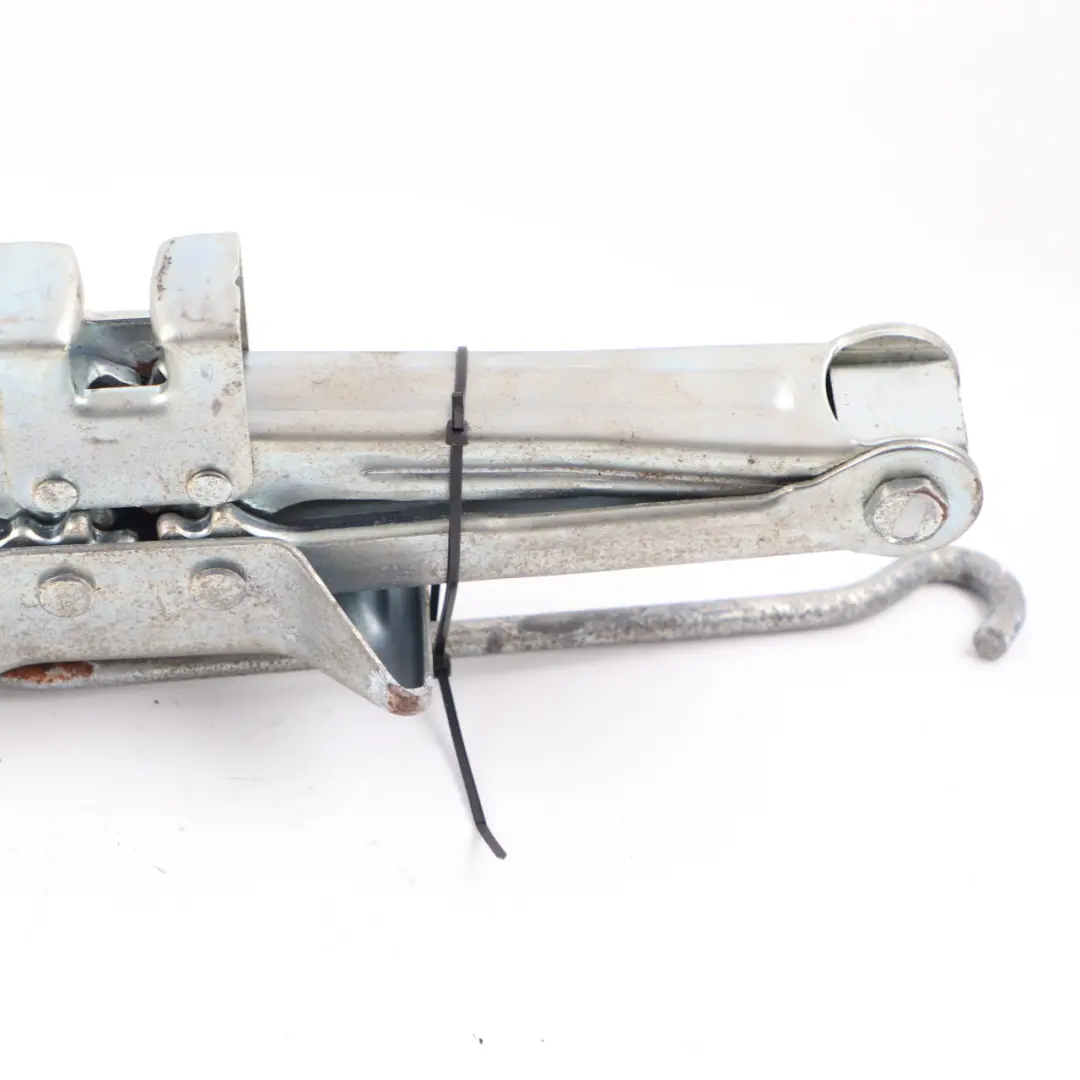 LS400 Car Lifting Jack Tool Emergency Wheel Lifter to Lexus with Part number 09111-22060 Lexus LS400 Car Lifting Jack Tool Emergency Wheel Lifter - SKU 09111-22060 - Part number 09111-22060