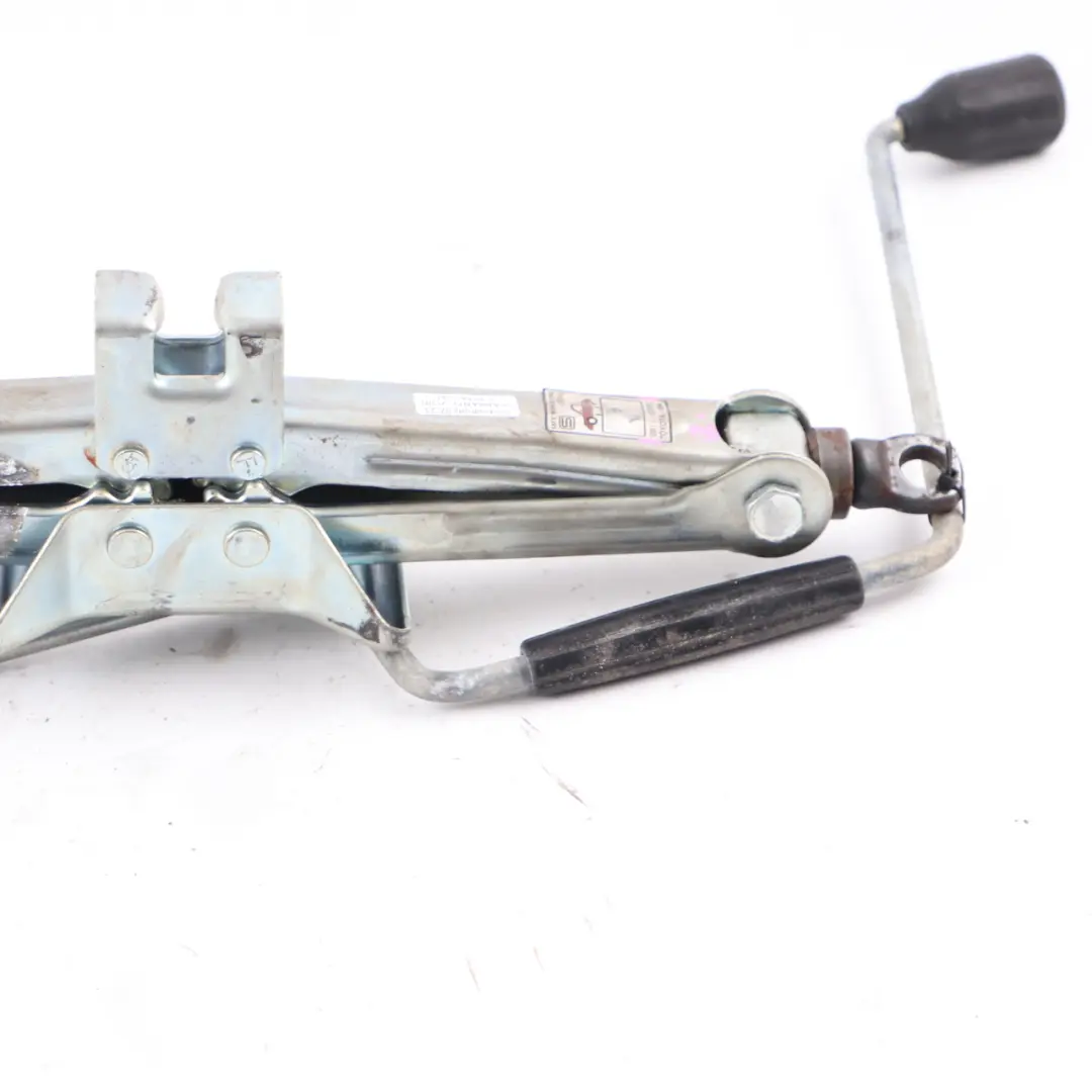 LS400 Car Lifting Jack Tool Emergency Wheel Lifter to Lexus with Part number 09111-22060 Lexus LS400 Car Lifting Jack Tool Emergency Wheel Lifter - SKU 09111-22060 - Part number 09111-22060