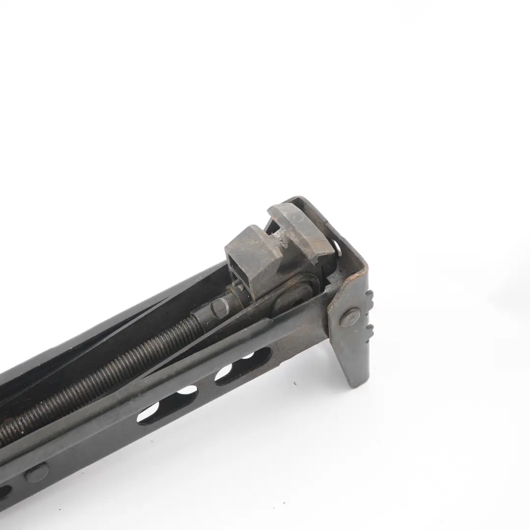 General Motors Jack di sollevamento strumento ruota dado chiave 0 per GM con numero di parte 09127172 GM General Motors Jack di sollevamento strumento ruota dado chiave 0 - SKU 9127172 - Numero di parte 09127172