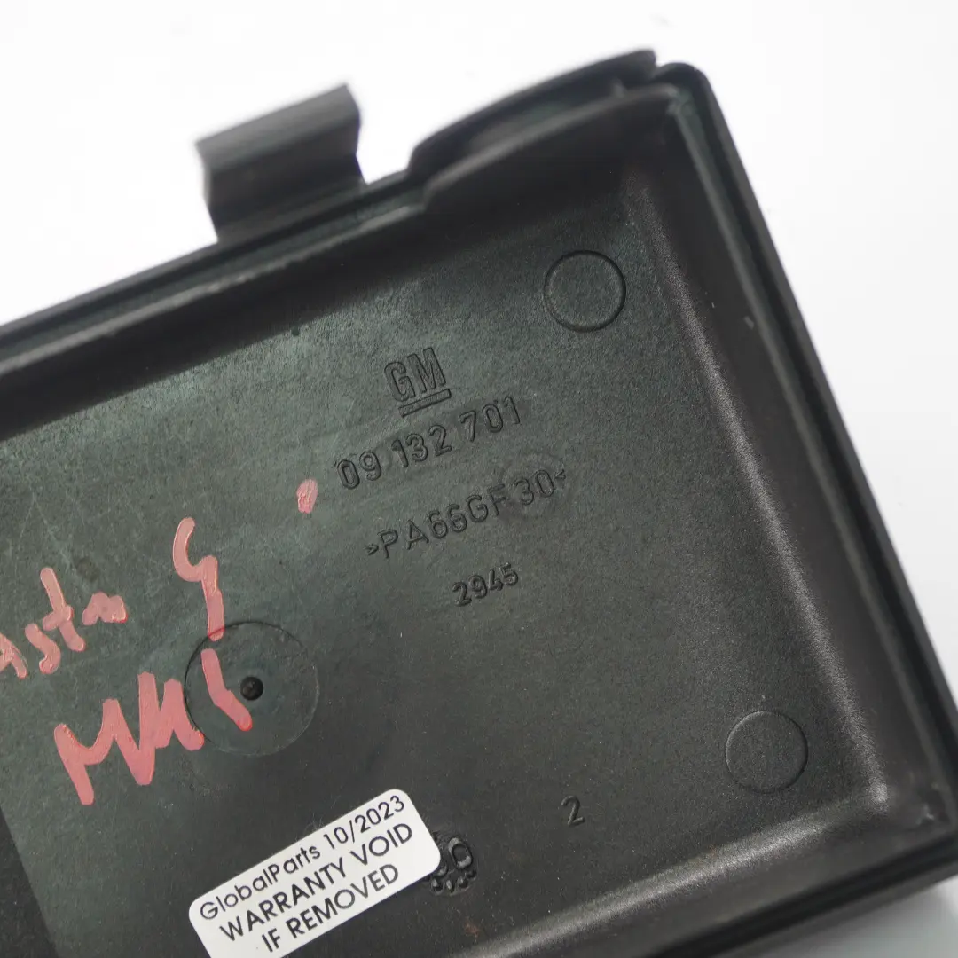 Boite à Fusibles Cache Panneau Couvercle Boîtier pour Opel Astra G à propos du numéro de pièce 09132701 Opel Astra G Boite à Fusibles Cache Panneau Couvercle Boîtier - SKU 09132701 - Numéro de pièce 09132701