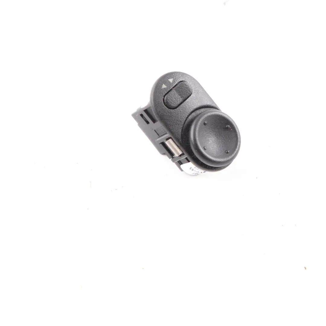 Wing Mirror Switch Vauxhall Zafira A Astra G Electric Adjustment 0 to with Part number 09226861 Wing Mirror Switch Vauxhall Zafira A Astra G Electric Adjustment 0 - SKU 9226861 - Part number 09226861