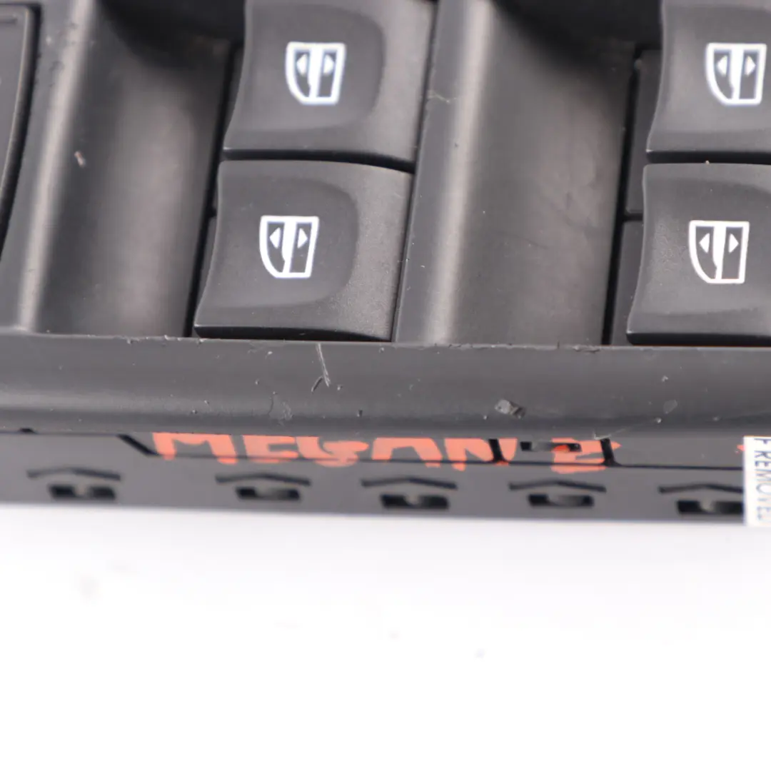 Window Lifter Switch Driver's Side Panel Mirror Control to Renault Megane with Part number 09610007R Renault Megane Window Lifter Switch Driver's Side Panel Mirror Control - SKU 09610007R - Part number 09610007R
