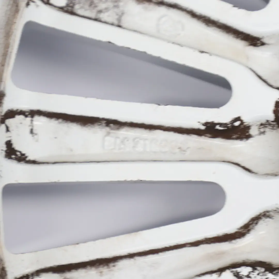 Light Alloy Rim 7J 16" ET:20 Spoke Styling 33 7842653 to BMW E39 Silver Wheel with Part number 1092209 BMW E39 Silver Wheel Light Alloy Rim 7J 16" ET:20 Spoke Styling 33 7842653 - SKU 1092209-4 - Part number 1092209