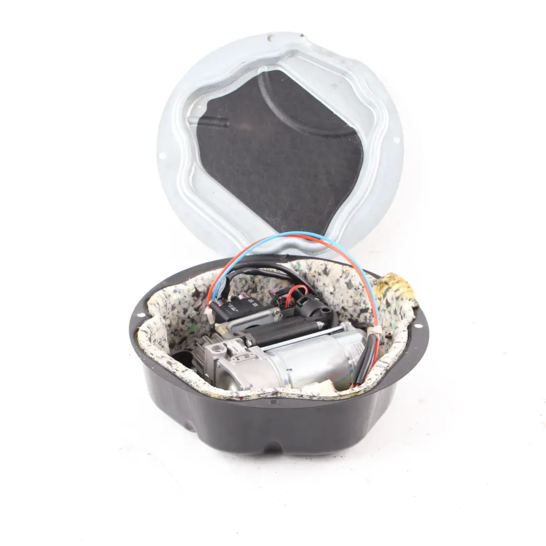 Suspension Compressor Supply Device Pump to BMW E39 E65 E66 E53 Air with Part number 1092349 BMW E39 E65 E66 E53 Air Suspension Compressor Supply Device Pump - SKU 1092349 - Part number 1092349