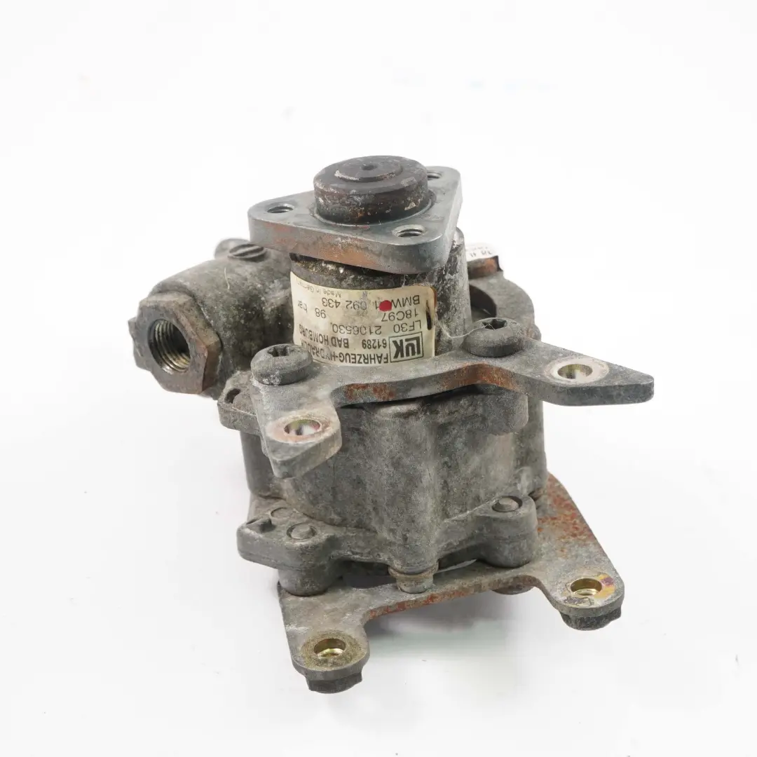 Pompe de direction assistee hydraulique LUK 98 bar M43 M44 pour BMW E36 à propos du numéro de pièce 1092433 BMW E36 Pompe de direction assistee hydraulique LUK 98 bar M43 M44 - SKU 1092433 - Numéro de pièce 1092433