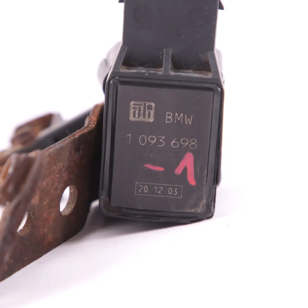 Czujnik Poziomowania Świateł do BMW X3 X5 E46 E53 E60 E61 E65 E83 o numerze 1093698 BMW X3 X5 E46 E53 E60 E61 E65 E83 Czujnik Poziomowania Świateł - SKU 1093698-1 - Numer Części 1093698