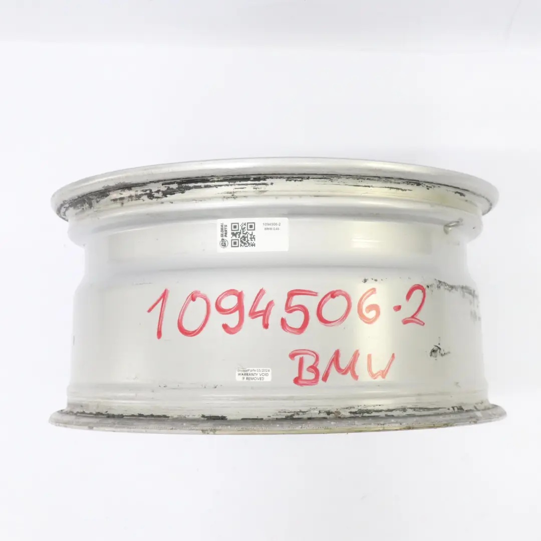 Cerchio in lega argento 17" Stella Raggi 44 ET:47 8J per BMW E36 E46 con numero di parte 1094506 BMW E36 E46 Cerchio in lega argento 17" Stella Raggi 44 ET:47 8J - SKU 1094506-2 - Numero di parte 1094506