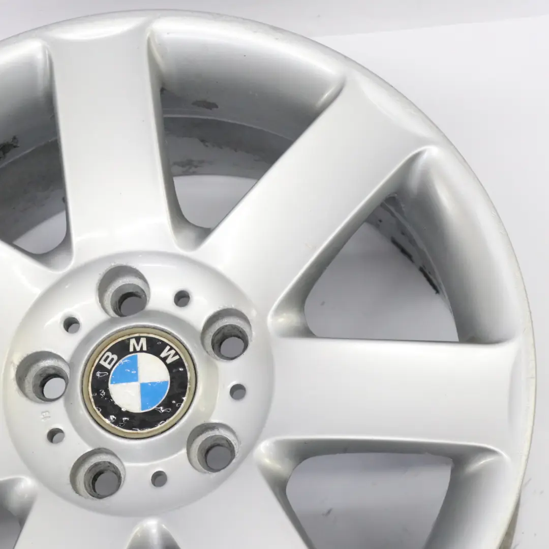 Cerchio in lega argento 17" Stella Raggi 44 ET:47 8J per BMW E36 E46 con numero di parte 1094506 BMW E36 E46 Cerchio in lega argento 17" Stella Raggi 44 ET:47 8J - SKU 1094506-2 - Numero di parte 1094506