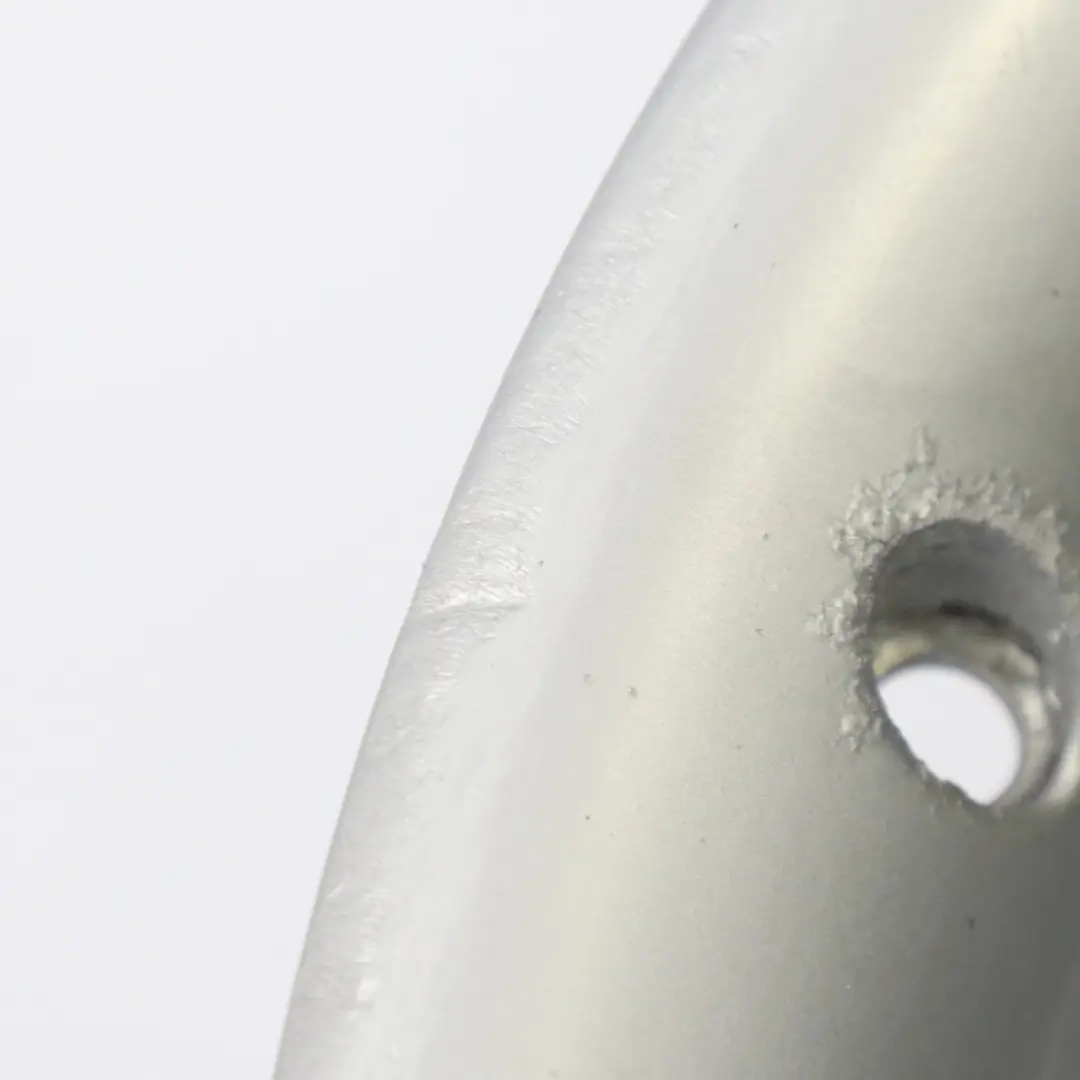 Silberne Leichtmetal lfelge 17" Sternspeichen 44 ET:47 8J für BMW E36 E46 mit Teilenummer 1094506 BMW E36 E46 Silberne Leichtmetal lfelge 17" Sternspeichen 44 ET:47 8J - SKU 1094506-2 - Teilenummer 1094506