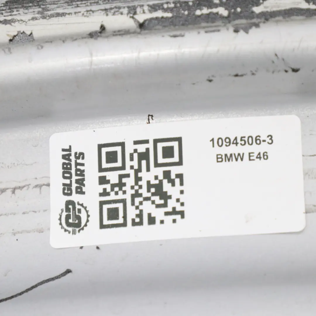 Cerchio in lega argento 17" Stella Raggi 44 ET:47 8J per BMW E36 E46 con numero di parte 1094506 BMW E36 E46 Cerchio in lega argento 17" Stella Raggi 44 ET:47 8J - SKU 1094506-3 - Numero di parte 1094506