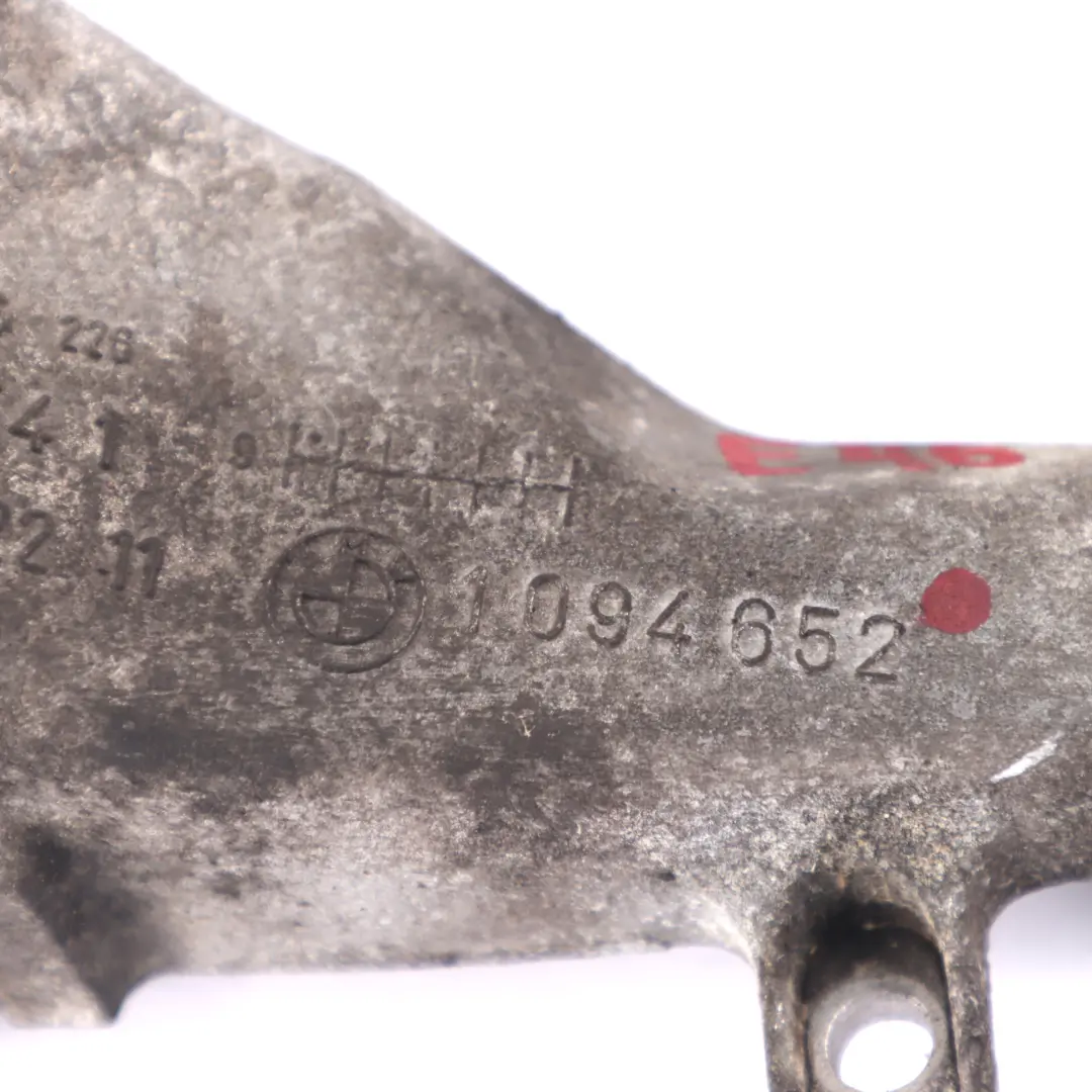 Staffa motore BMW E46 318i benzina M43 Supporto supporto motore destro per con numero di parte 1094652 Staffa motore BMW E46 318i benzina M43 Supporto supporto motore destro - SKU 1094652 - Numero di parte 1094652