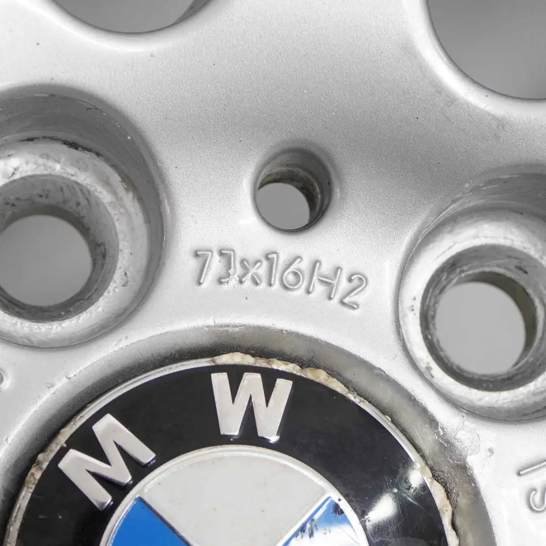 Jante en Alliage Argenté 16" à Rayons Croisés 42 7J ET:46 pour BMW E36 E46 à propos du numéro de pièce 1095058 BMW E36 E46 Jante en Alliage Argenté 16" à Rayons Croisés 42 7J ET:46 - SKU 1095058-1 - Numéro de pièce 1095058