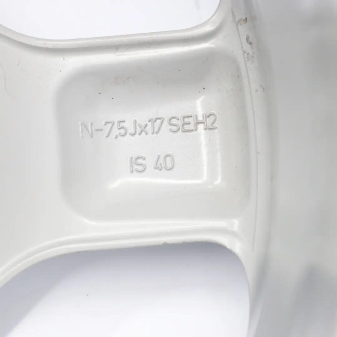 Argent Jantes Alu Alliage 17" Rayons En Etoile 57 ET:40 7,5J pour BMW X5 E53 à propos du numéro de pièce 1096159 BMW X5 E53 Argent Jantes Alu Alliage 17" Rayons En Etoile 57 ET:40 7,5J - SKU 1096159-4 - Numéro de pièce 1096159