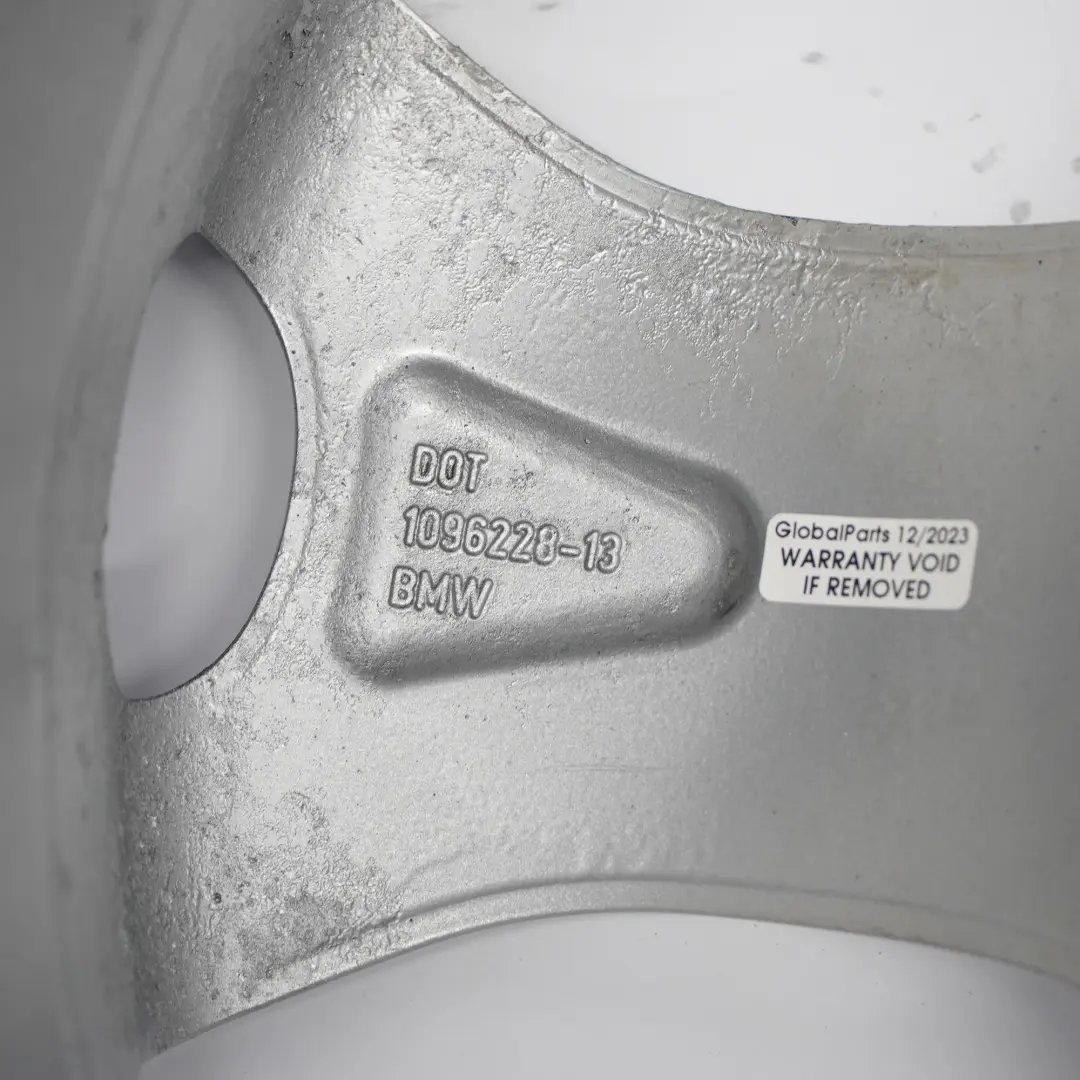 Felga Aluminiowa 19" 10J do BMW X5 E53 o numerze 1096228 BMW X5 E53 Felga Aluminiowa 19" 10J - SKU 1096228-2 - Numer Części 1096228