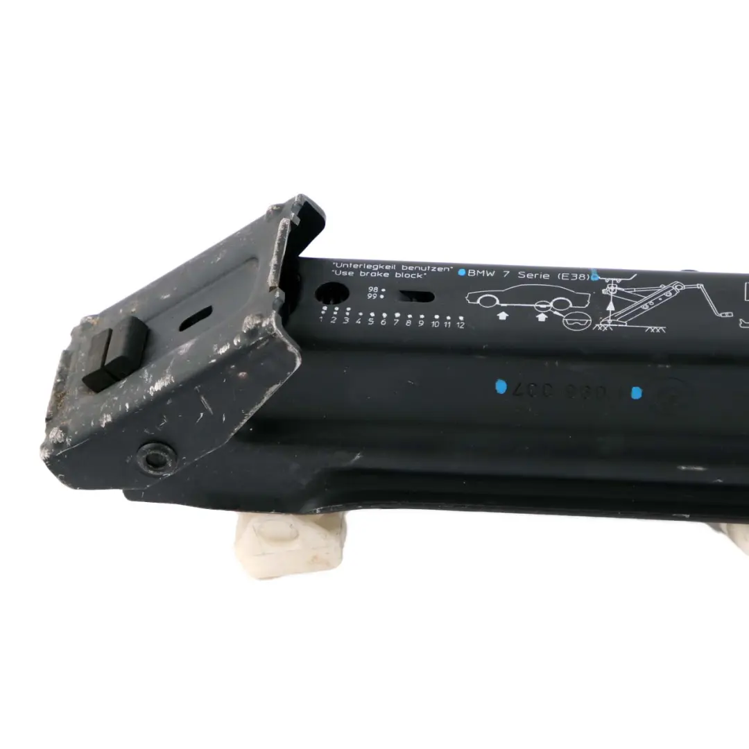 Articulated Steel Car Lifting Jack Tool 1096337 to BMW 7 Series E38 with Part number 1096489 BMW 7 Series E38 Articulated Steel Car Lifting Jack Tool 1096337 - SKU 1096489 - Part number 1096489