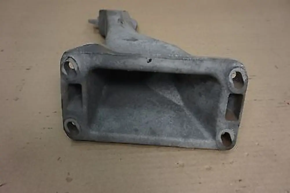 M54 Soporte De motor derecho para BMW E53 3.0i con número de pieza 1097000 BMW E53 3.0i M54 Soporte De motor derecho - SKU 1097000 - Número de pieza 1097000