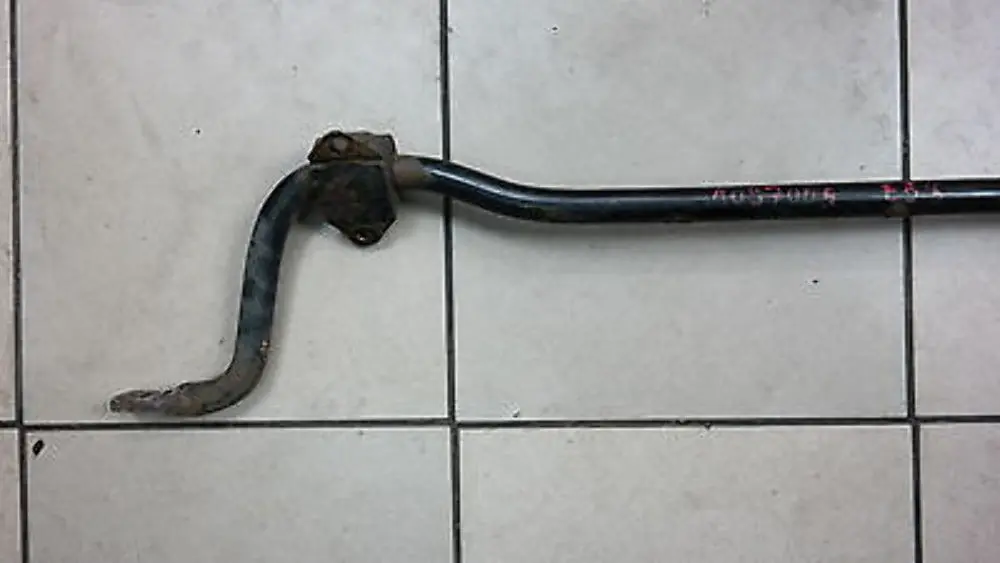 Stabilizzatore Posteriore 3355 per BMW X5 E53 con numero di parte 33551097005 BMW X5 E53 Stabilizzatore Posteriore 3355 - SKU 1097005 - Numero di parte 33551097005