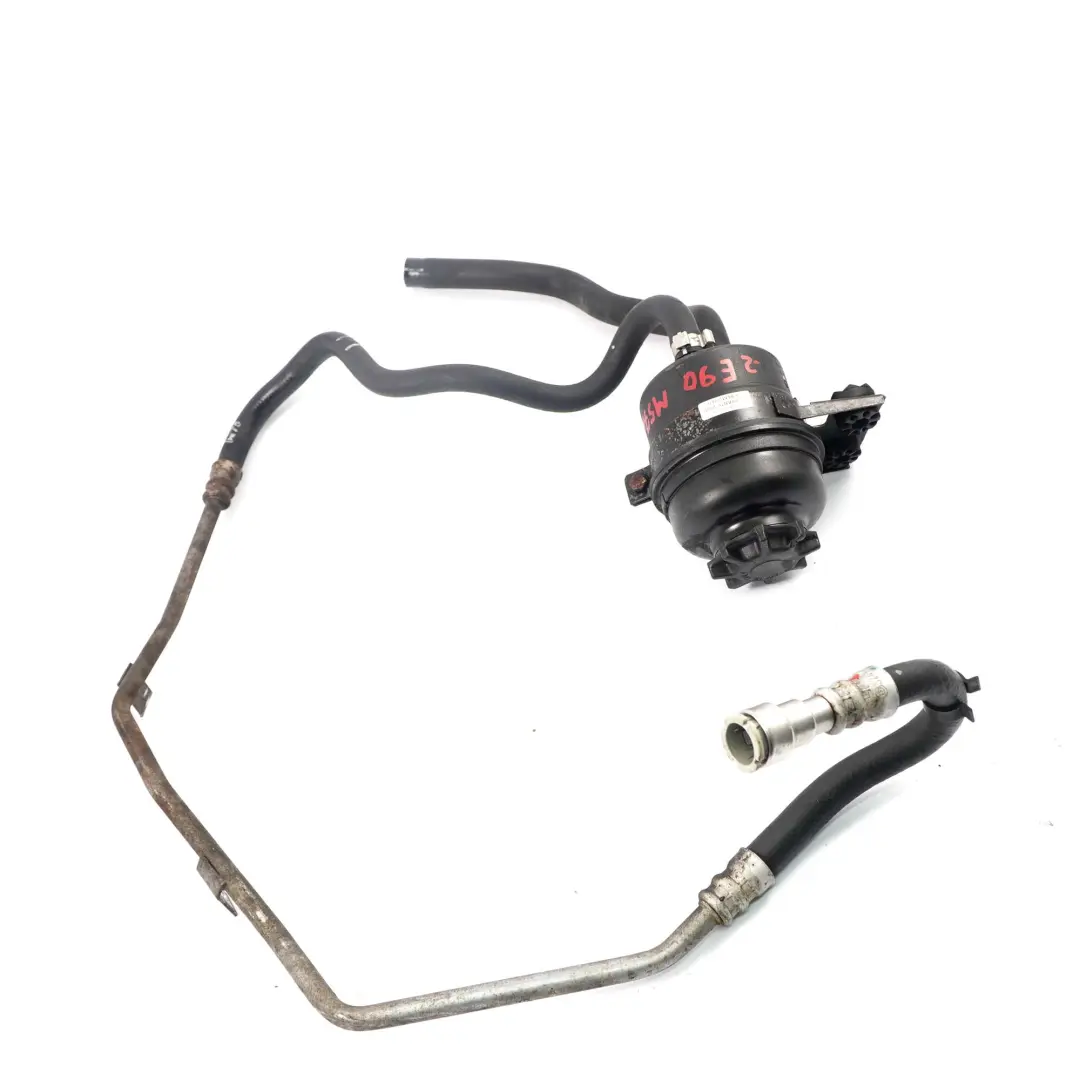 Steering Tank BMW E90 E91 E92 325d 330d Reservoir Return Line 1097164 to Power with Part number 6796348 Power Steering Tank BMW E90 E91 E92 325d 330d Reservoir Return Line 1097164 - SKU 1097164-2 - Part number 6796348