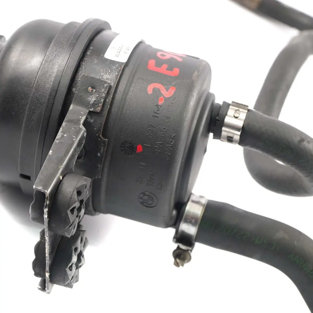 Serbatoio Servosterzo BMW E90 E91 E92 325D 330D Linea Ritorno Serbatoio 1097164 per con numero di parte 6796348 Serbatoio Servosterzo BMW E90 E91 E92 325D 330D Linea Ritorno Serbatoio 1097164 - SKU 1097164-2 - Numero di parte 6796348