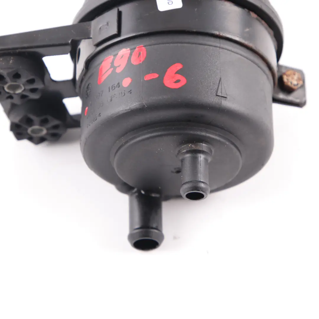 Bouteille liquide de direction assistée pour BMW E60 E61 E81 E87 E90 E91 à propos du numéro de pièce 1097164 BMW E60 E61 E81 E87 E90 E91 Bouteille liquide de direction assistée - SKU 1097164-6 - Numéro de pièce 1097164