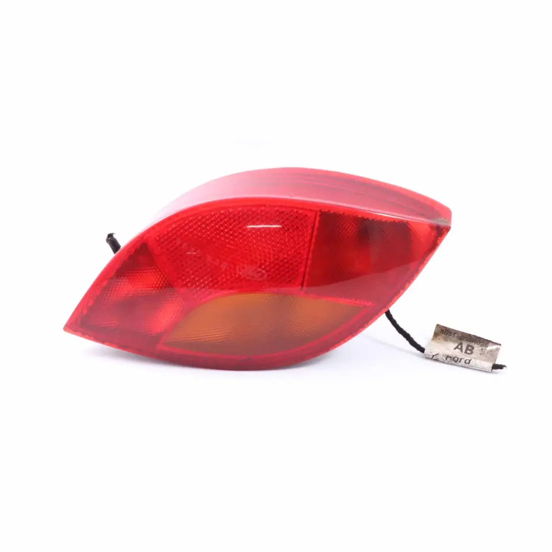 MK1 Feu arrière droit Panneau latéral feu arrière 97KG13N004AB pour Ford Ka à propos du numéro de pièce 1105788 Ford Ka MK1 Feu arrière droit Panneau latéral feu arrière 97KG13N004AB - SKU 1105788 - Numéro de pièce 1105788