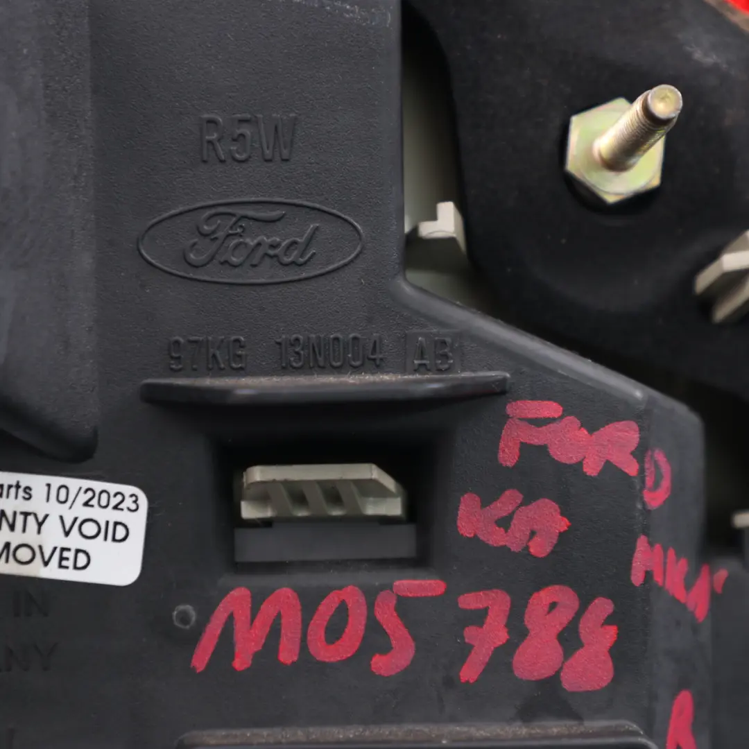 MK1 Lampada posteriore destra Fanale posteriore laterale 97KG13N004AB per Ford Ka con numero di parte 1105788 Ford Ka MK1 Lampada posteriore destra Fanale posteriore laterale 97KG13N004AB - SKU 1105788 - Numero di parte 1105788
