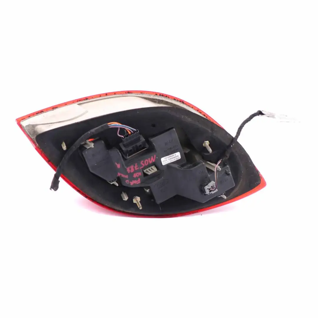MK1 Lampada posteriore destra Fanale posteriore laterale 97KG13N004AB per Ford Ka con numero di parte 1105788 Ford Ka MK1 Lampada posteriore destra Fanale posteriore laterale 97KG13N004AB - SKU 1105788 - Numero di parte 1105788