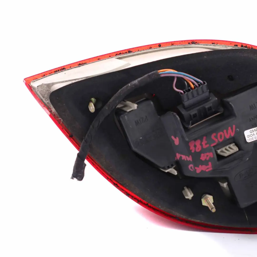 MK1 Lampada posteriore destra Fanale posteriore laterale 97KG13N004AB per Ford Ka con numero di parte 1105788 Ford Ka MK1 Lampada posteriore destra Fanale posteriore laterale 97KG13N004AB - SKU 1105788 - Numero di parte 1105788