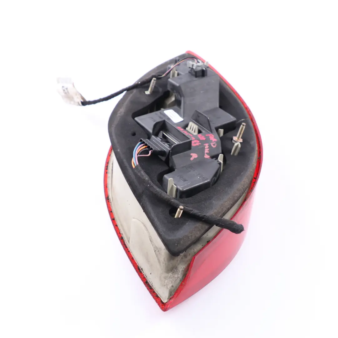MK1 Lampada posteriore destra Fanale posteriore laterale 97KG13N004AB per Ford Ka con numero di parte 1105788 Ford Ka MK1 Lampada posteriore destra Fanale posteriore laterale 97KG13N004AB - SKU 1105788 - Numero di parte 1105788