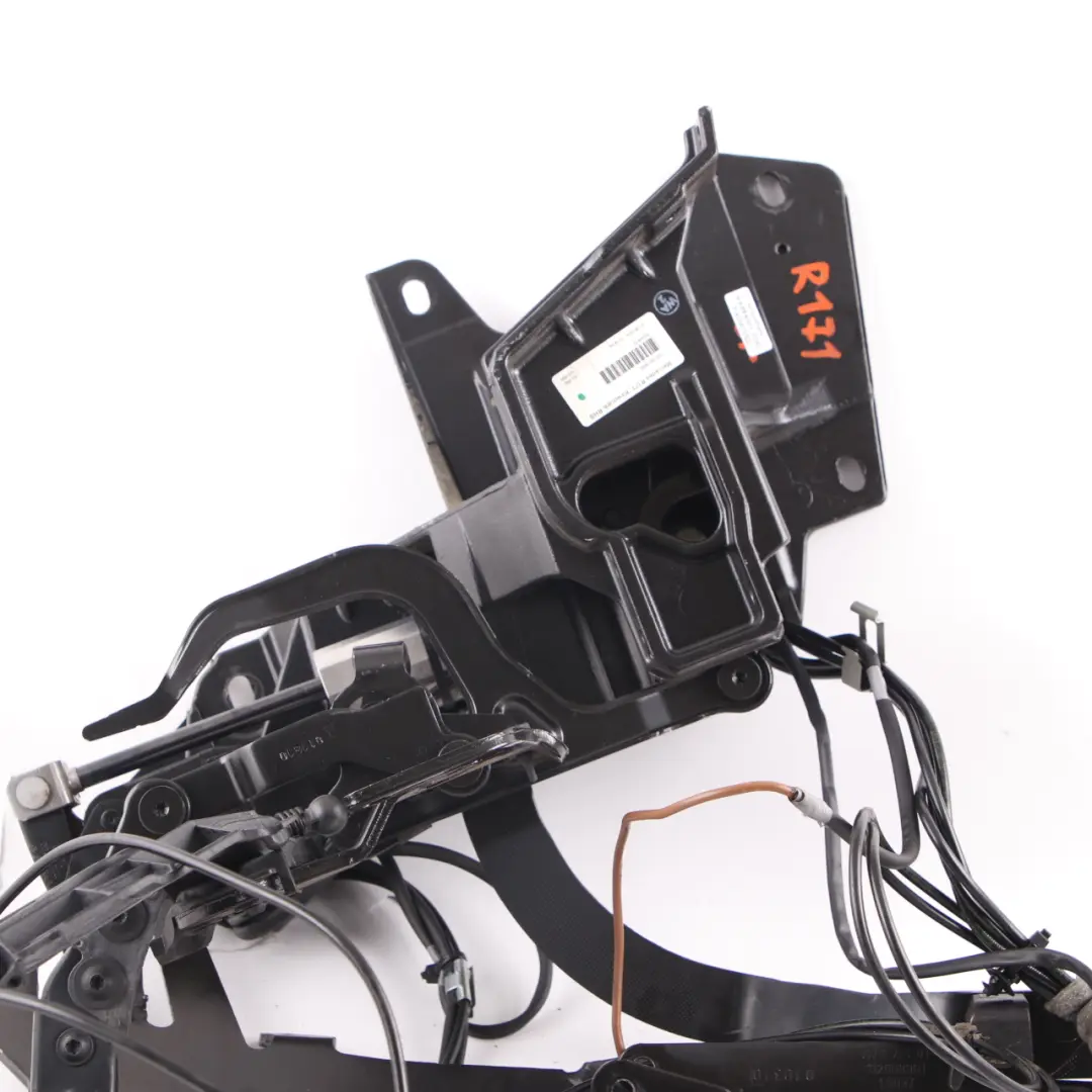 Folding Top Roof Frame Arm Hinge Lock Right O/S to Mercedes SLK R171 with Part number 11202520000 Mercedes SLK R171 Folding Top Roof Frame Arm Hinge Lock Right O/S - SKU 11202520000 - Part number 11202520000