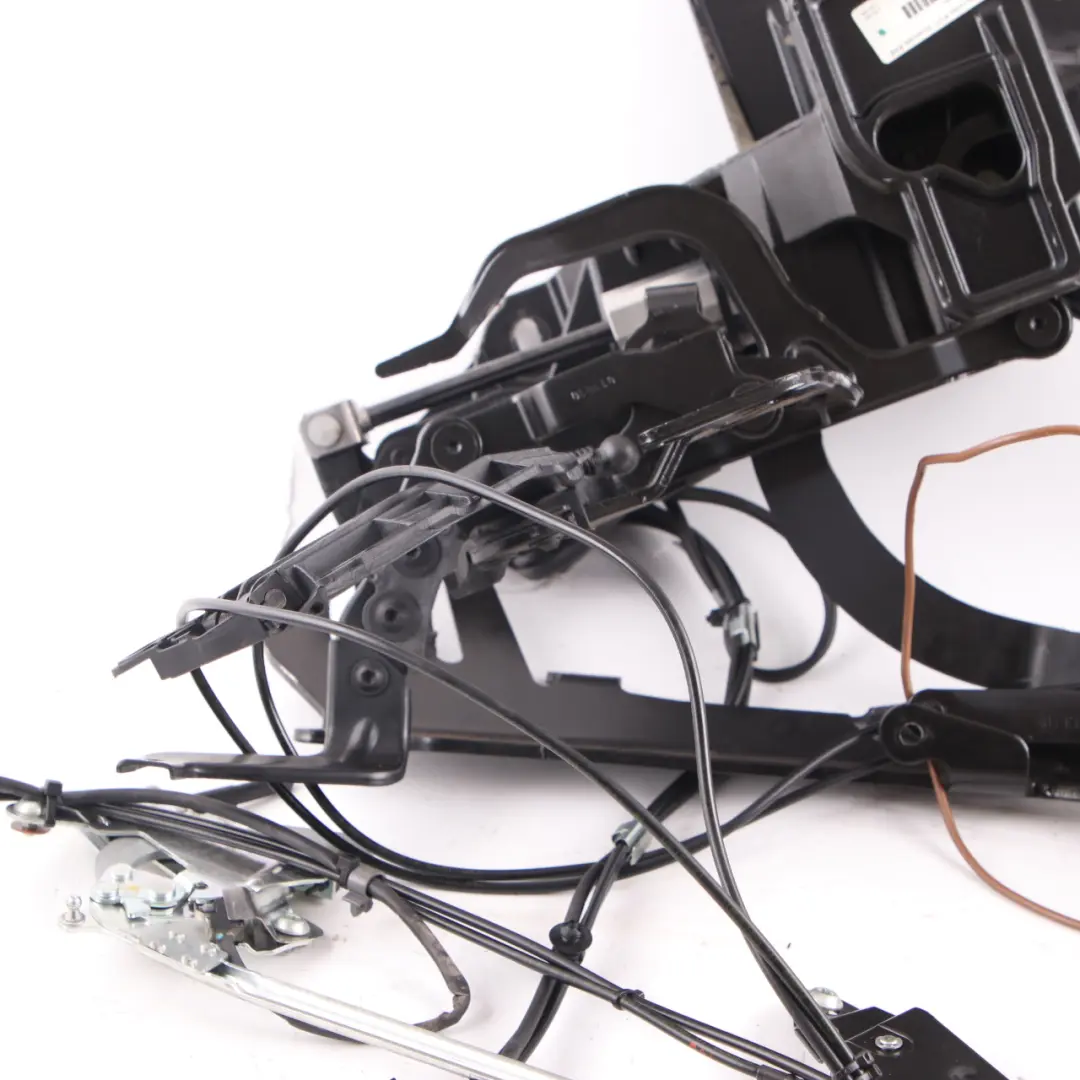 Folding Top Roof Frame Arm Hinge Lock Right O/S to Mercedes SLK R171 with Part number 11202520000 Mercedes SLK R171 Folding Top Roof Frame Arm Hinge Lock Right O/S - SKU 11202520000 - Part number 11202520000