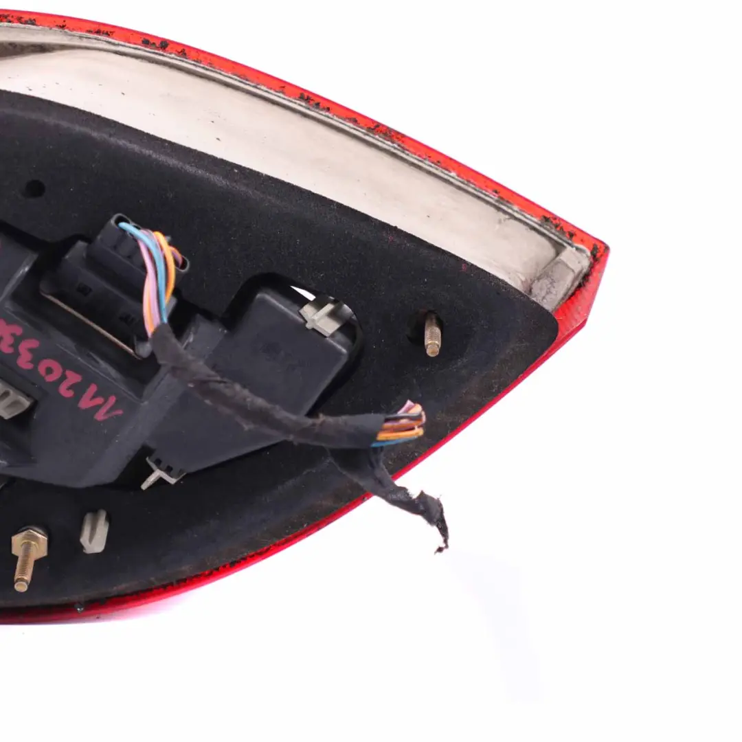 MK1 Feu arrière gauche Panneau latéral du feu arrière 97KG13N004BA pour Ford Ka à propos du numéro de pièce 1120330 Ford Ka MK1 Feu arrière gauche Panneau latéral du feu arrière 97KG13N004BA - SKU 1120330 - Numéro de pièce 1120330