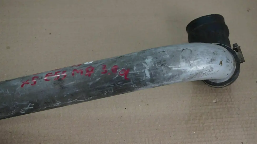 M57 3.0d Motore Intercooler EGR Tubo di Pressione per BMW X5 E53 con numero di parte 11612248045 BMW X5 E53 M57 3.0d Motore Intercooler EGR Tubo di Pressione - SKU 11612248045 - Numero di parte 11612248045