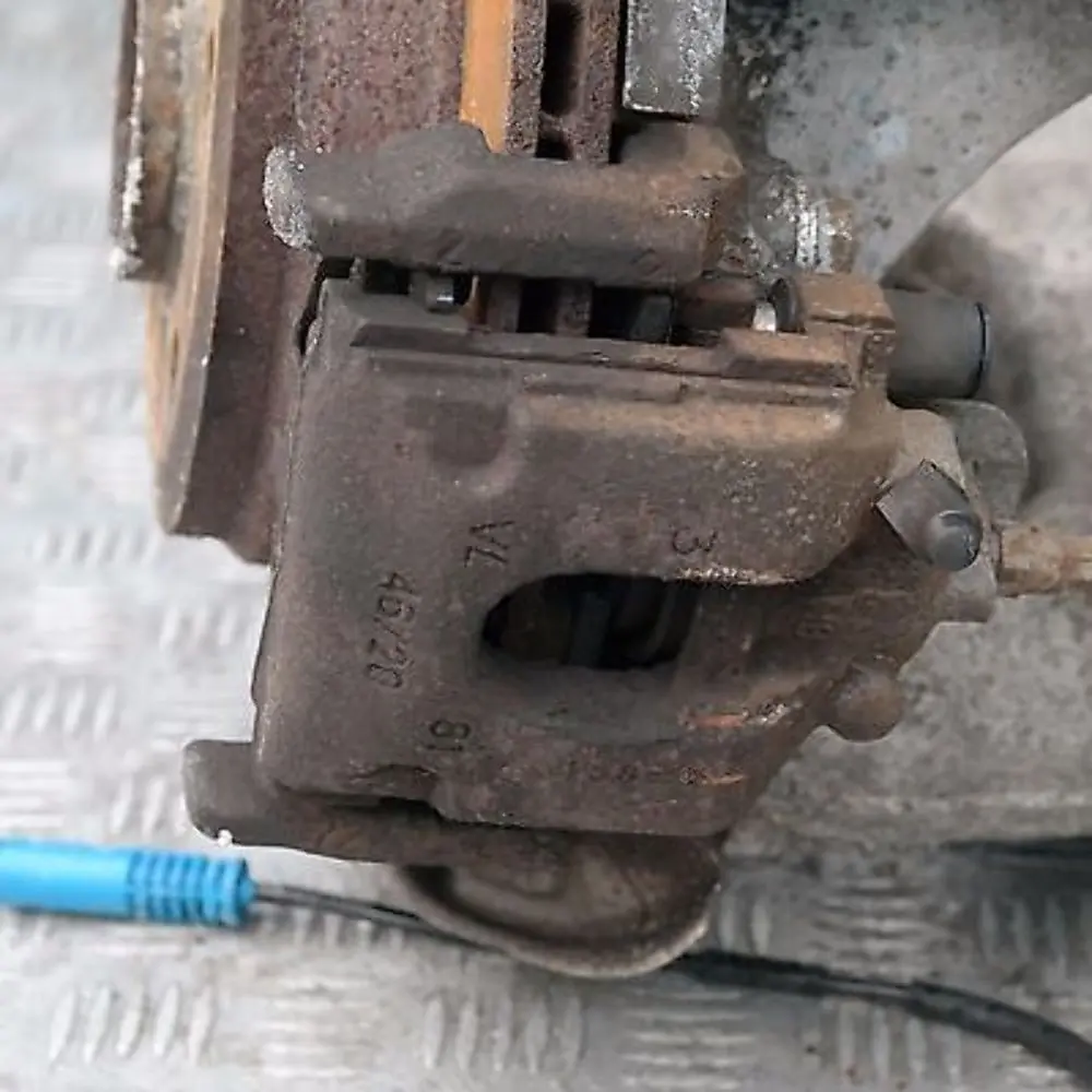 M57N REAR LEFT N/S LEG SUSPENSION AXLE BRAKE DISC CARRIER to BMW 7 SERIES E65 730d with Part number 34216753673 BMW 7 SERIES E65 730d M57N REAR LEFT N/S LEG SUSPENSION AXLE BRAKE DISC CARRIER - SKU 1166127 - Part number 34216753673