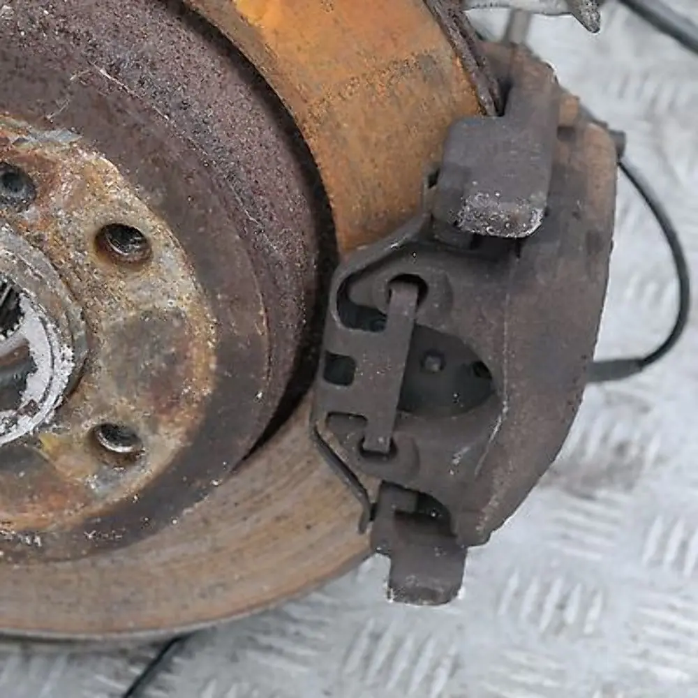 M57N REAR LEFT N/S LEG SUSPENSION AXLE BRAKE DISC CARRIER to BMW 7 SERIES E65 730d with Part number 34216753673 BMW 7 SERIES E65 730d M57N REAR LEFT N/S LEG SUSPENSION AXLE BRAKE DISC CARRIER - SKU 1166127 - Part number 34216753673