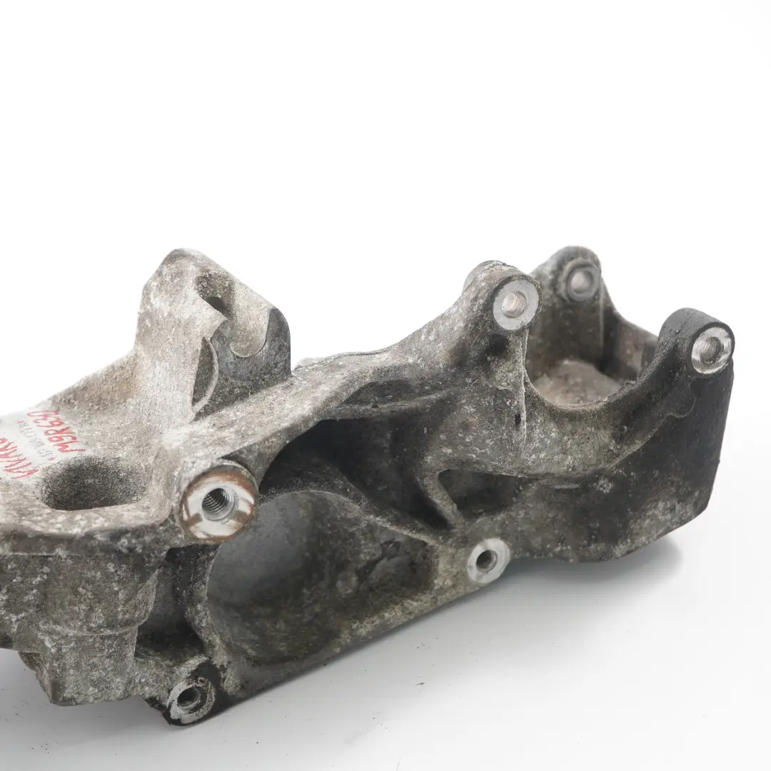 Traifc Opel Vivaro Wspornik Łapa Mocowanie Alternatora do Renault o numerze 117109477R Renault Traifc Opel Vivaro Wspornik Łapa Mocowanie Alternatora - SKU 117109477R - Numer Części 117109477R