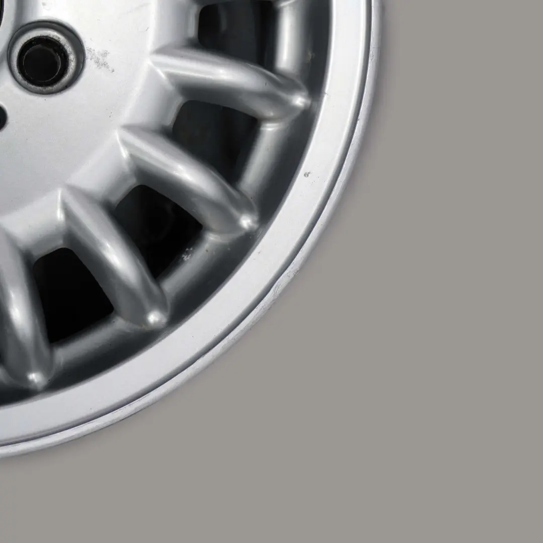 Alu Felge Alufelge 15" 7J Sports Speichen-Design 13 für BMW 3 Z3 er E36 mit Teilenummer 1180069 BMW 3 Z3 er E36 Alu Felge Alufelge 15" 7J Sports Speichen-Design 13 - SKU 1180069-2 - Teilenummer 1180069