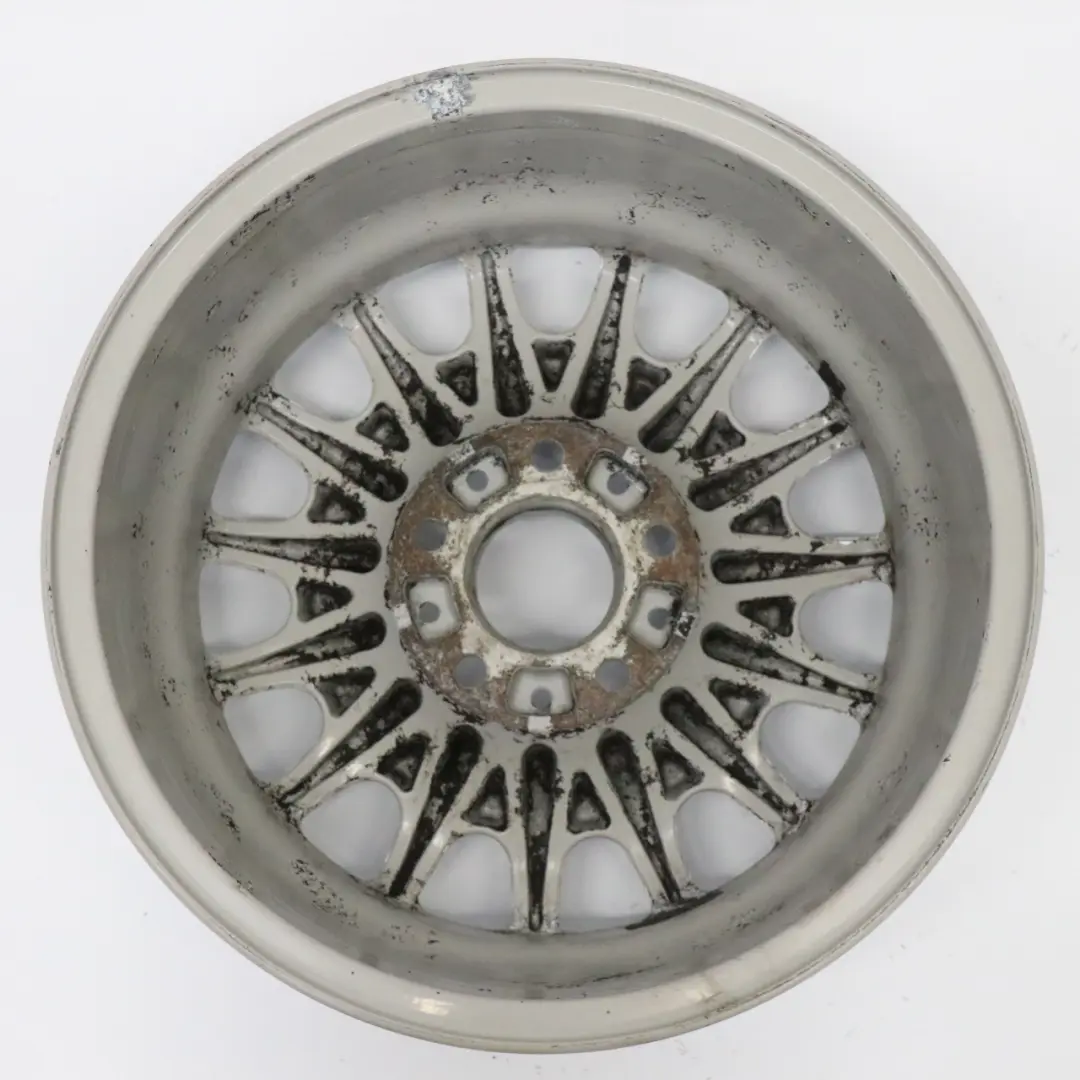 llanta de aleación de plata 16 "Styling 6 7.5J ET:20 para BMW E38 con número de pieza 1181840 BMW E38 llanta de aleación de plata 16 "Styling 6 7.5J ET:20 - SKU 1181840-2 - Número de pieza 1181840