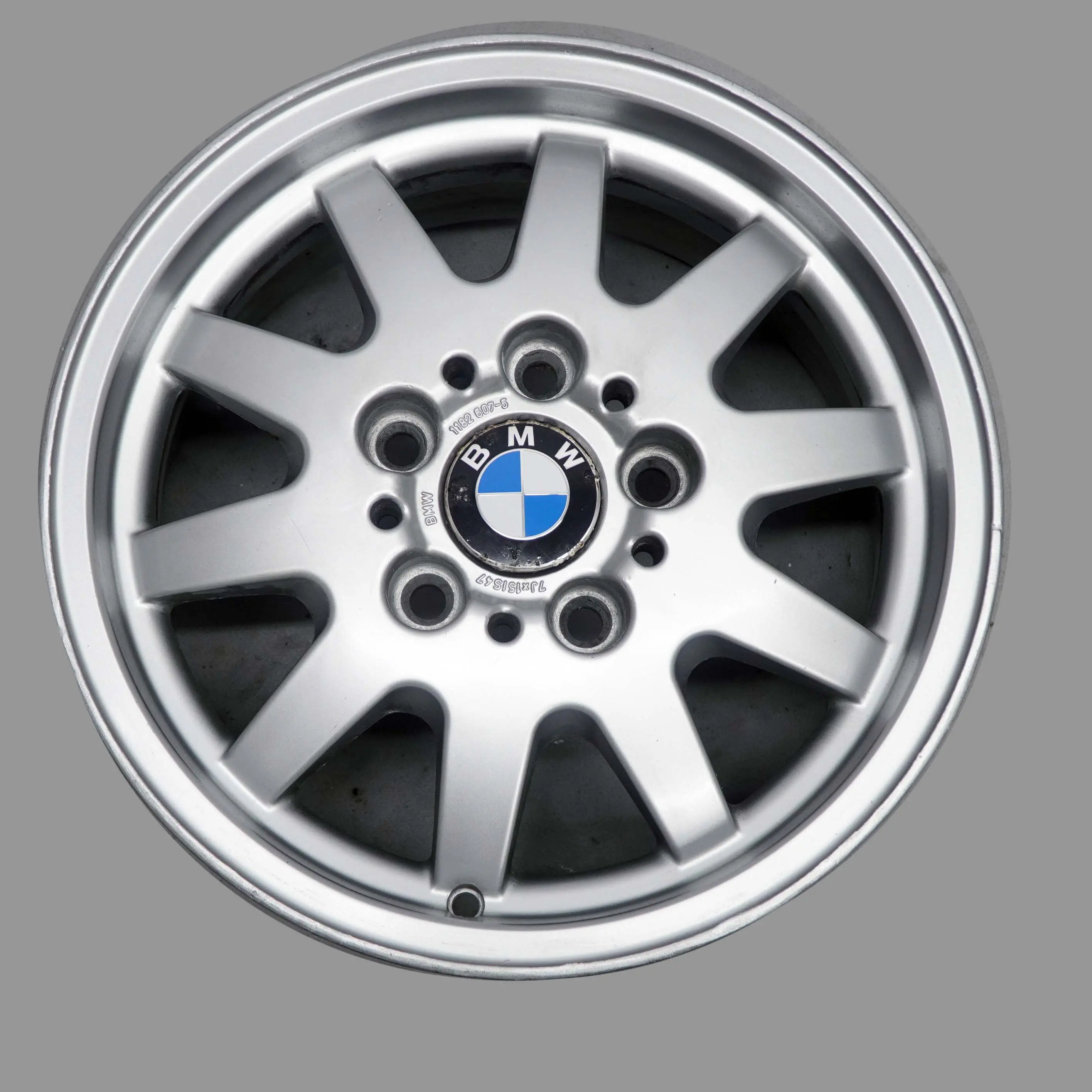 BMW 3 E36 E46 Argent Jantes Alu Alliage 15" 7J ET:47 Coiffant 28 1182607