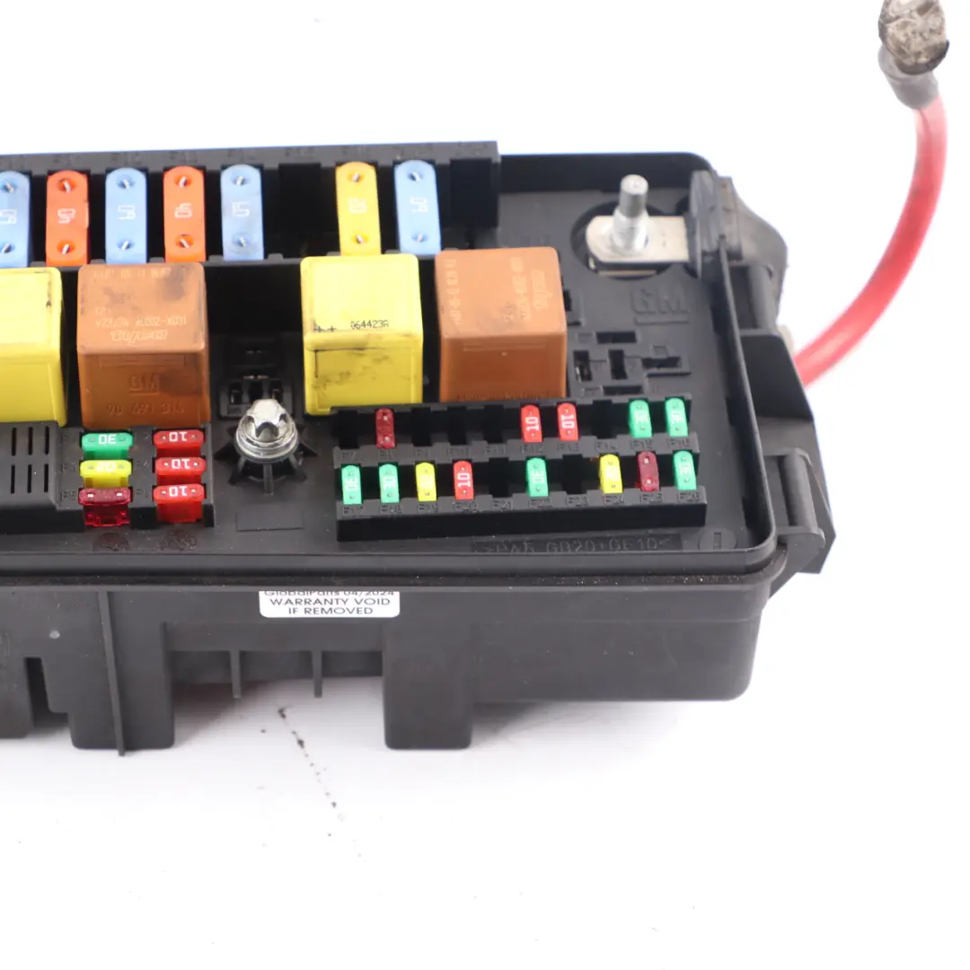 Fuse Box Relay Control Unit Module to SAAB 9-3 with Part number 12767115 SAAB 9-3 Fuse Box Relay Control Unit Module - SKU 12767115 - Part number 12767115