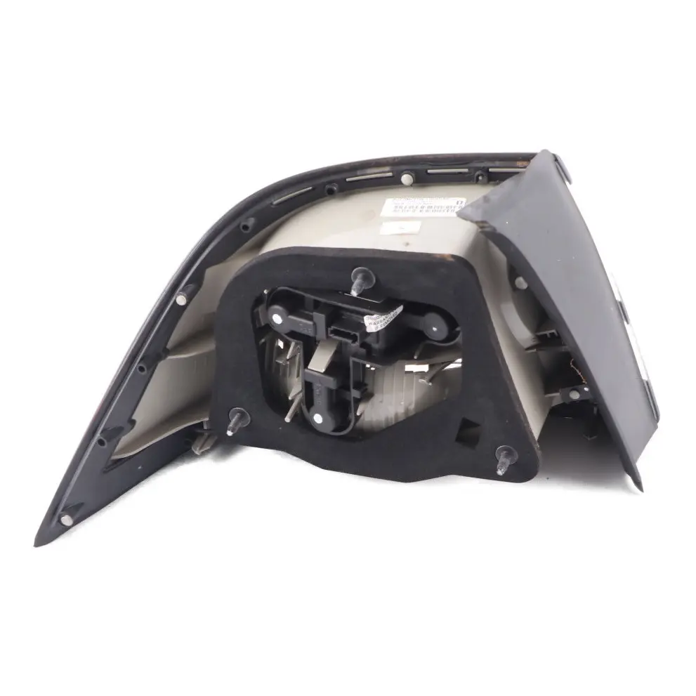 MK2 Facelift Rear Light Side Panel Right O/S Tail Lamp to Saab 9-3 with Part number 12775609 Saab 9-3 MK2 Facelift Rear Light Side Panel Right O/S Tail Lamp - SKU 12775609 - Part number 12775609