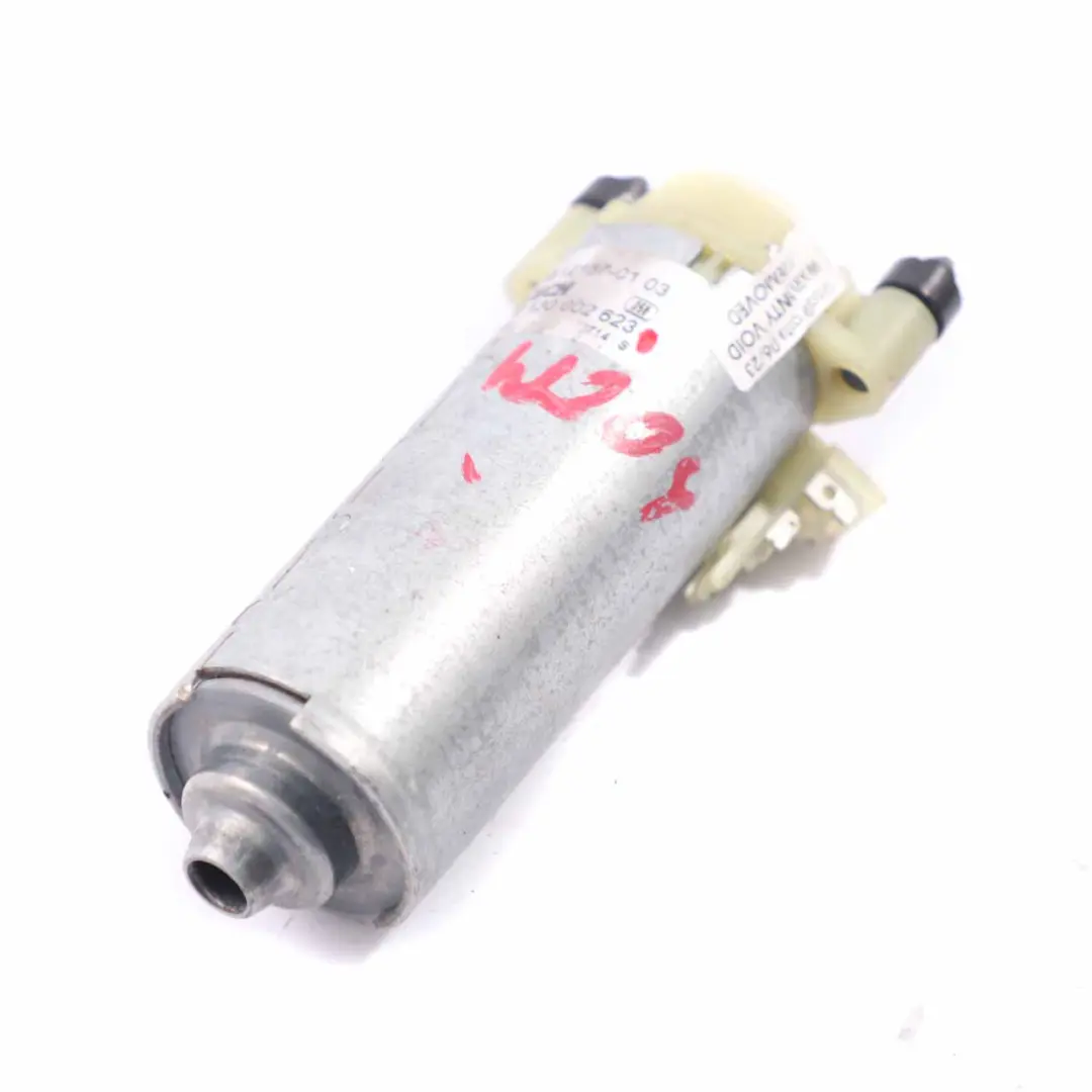 Attuatore motore regolatore sedile P0-12157-01 0 per Mercedes W204 con numero di parte 0130002623 Mercedes W204 Attuatore motore regolatore sedile P0-12157-01 0 - SKU 130002623 - Numero di parte 0130002623