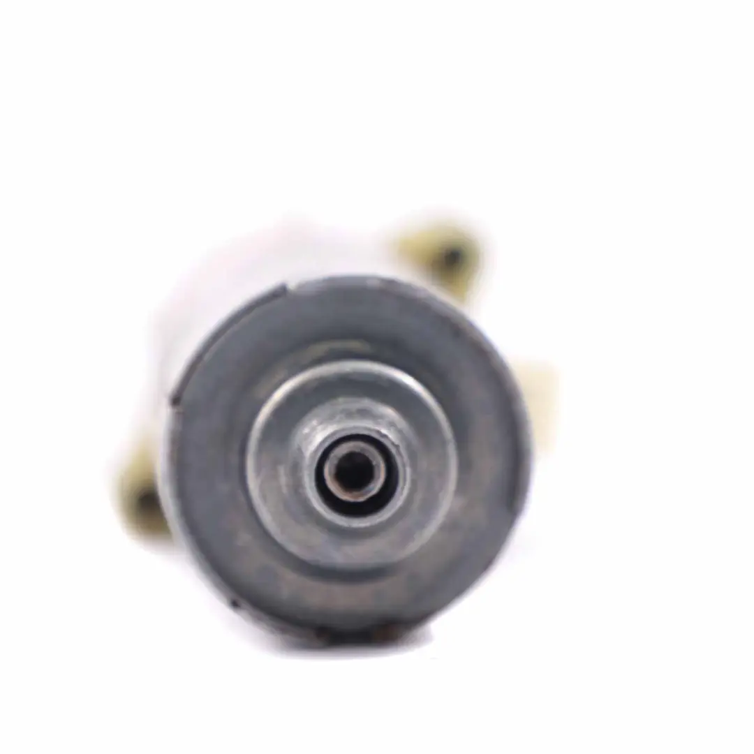 Mercedes W204 Actuador del motor de ajuste del asiento P0-12157-01 0 - SKU 130002623 - Número de pieza 0130002623