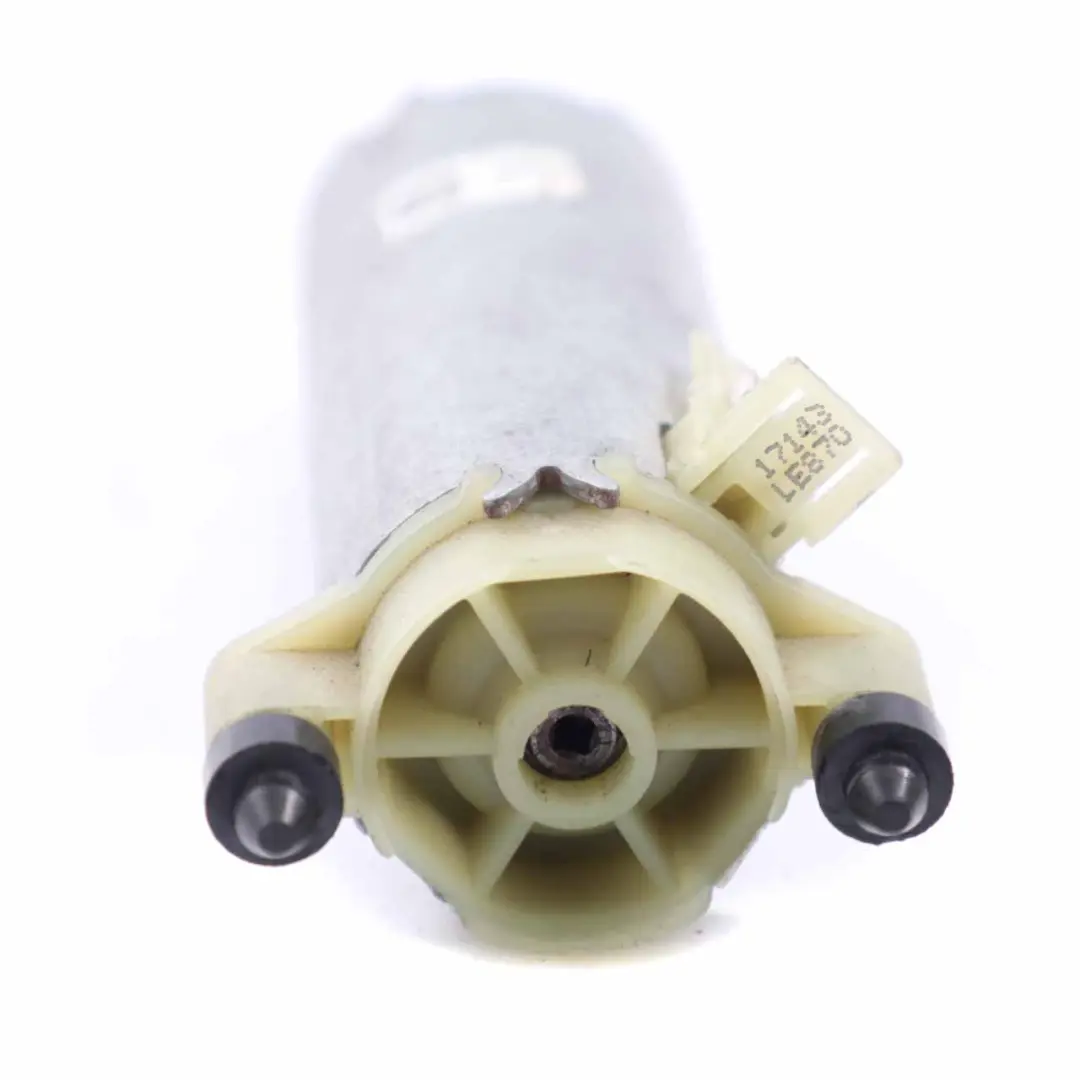 Attuatore motore regolatore sedile P0-12157-01 0 per Mercedes W204 con numero di parte 0130002623 Mercedes W204 Attuatore motore regolatore sedile P0-12157-01 0 - SKU 130002623 - Numero di parte 0130002623
