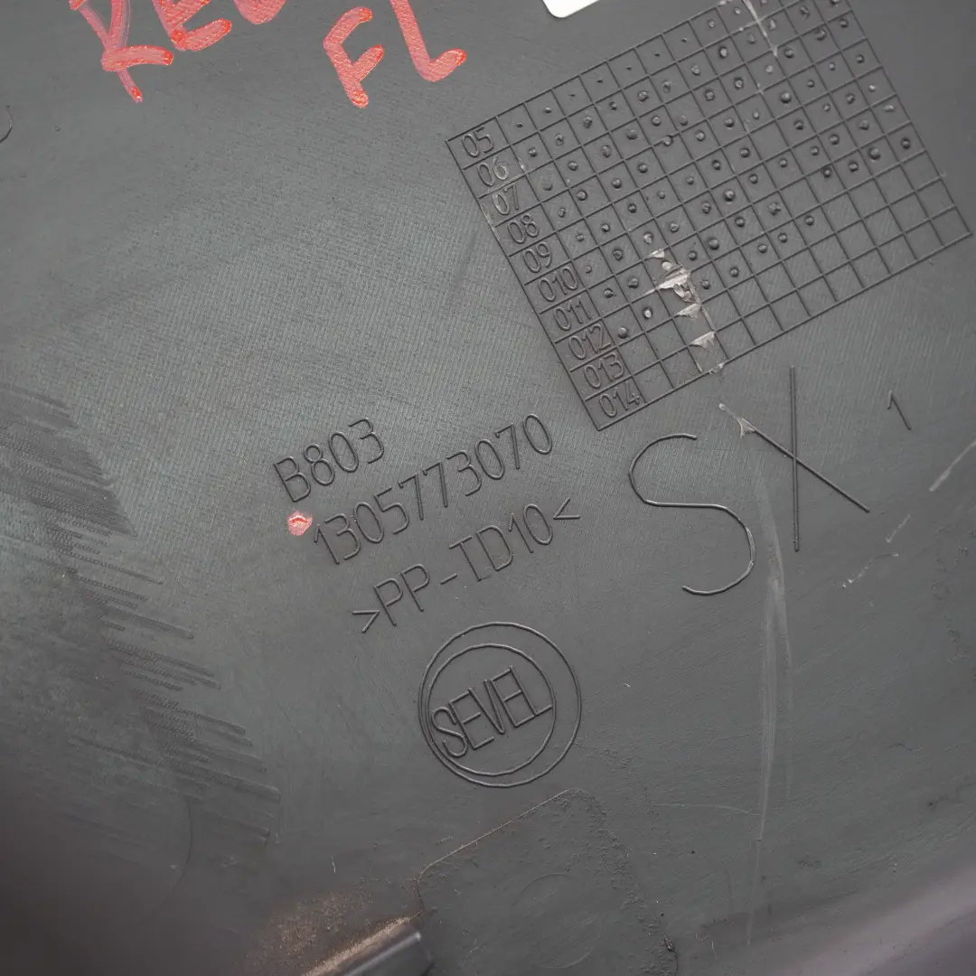 Moulure de Porte Fiat Ducato Peugeot Boxer Avant Gauche Couvercle pour à propos du numéro de pièce 1305773070 Moulure de Porte Fiat Ducato Peugeot Boxer Avant Gauche Couvercle - SKU 1305773070 - Numéro de pièce 1305773070