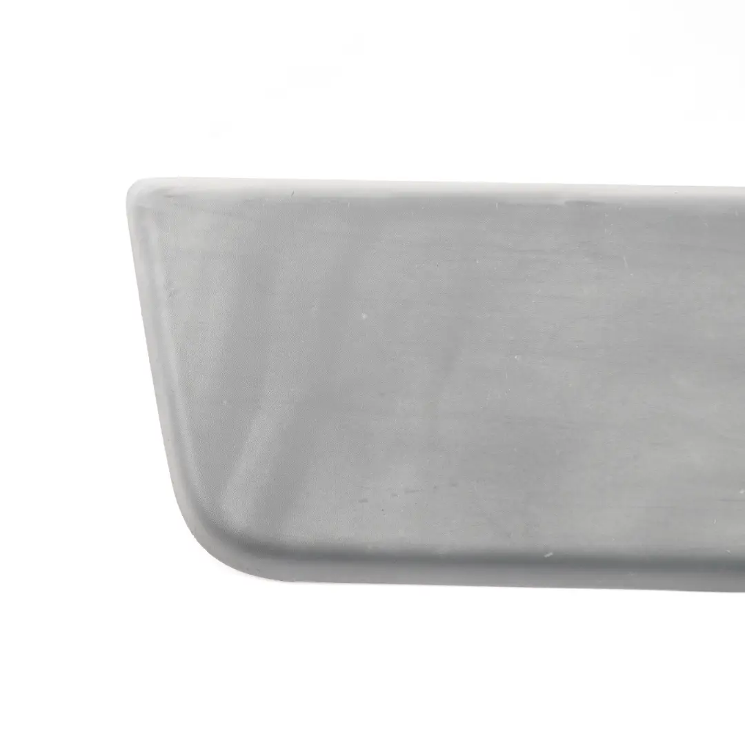 Listwa Drzwi Lewy Przód do Fiat Ducato Peugeot Boxer o numerze 1305773070 Fiat Ducato Peugeot Boxer Listwa Drzwi Lewy Przód - SKU 1305773070 - Numer Części 1305773070