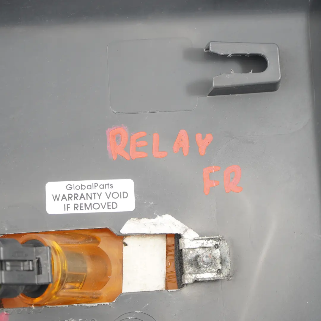 Columna B Moldura Moldura derecha para Fiat Ducato Peugeot Boxer con número de pieza 1306893070 Fiat Ducato Peugeot Boxer Columna B Moldura Moldura derecha - SKU 1306893070 - Número de pieza 1306893070