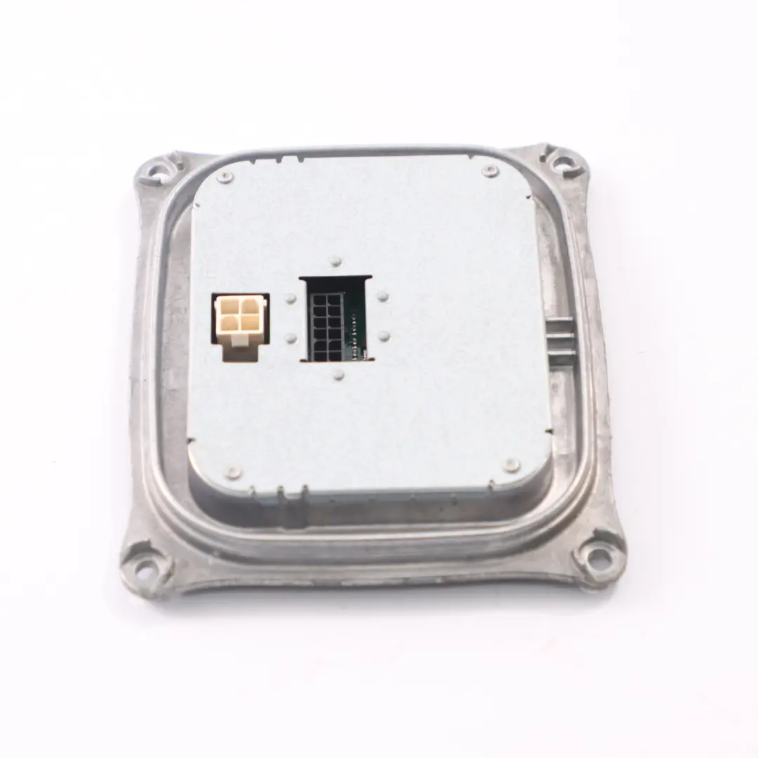 Módulo unidad balasto control nivel de faros de xenón para Peugeot 308 con número de pieza 130732940300 Peugeot 308 Módulo unidad balasto control nivel de faros de xenón - SKU 130732940300 - Número de pieza 130732940300