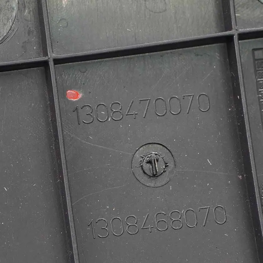 C-Säulenabdeckung Citroen Relay Fiat Ducato Rechts Säulenverkleidung für mit Teilenummer 1308470070 C-Säulenabdeckung Citroen Relay Fiat Ducato Rechts Säulenverkleidung - SKU 1308470070 - Teilenummer 1308470070