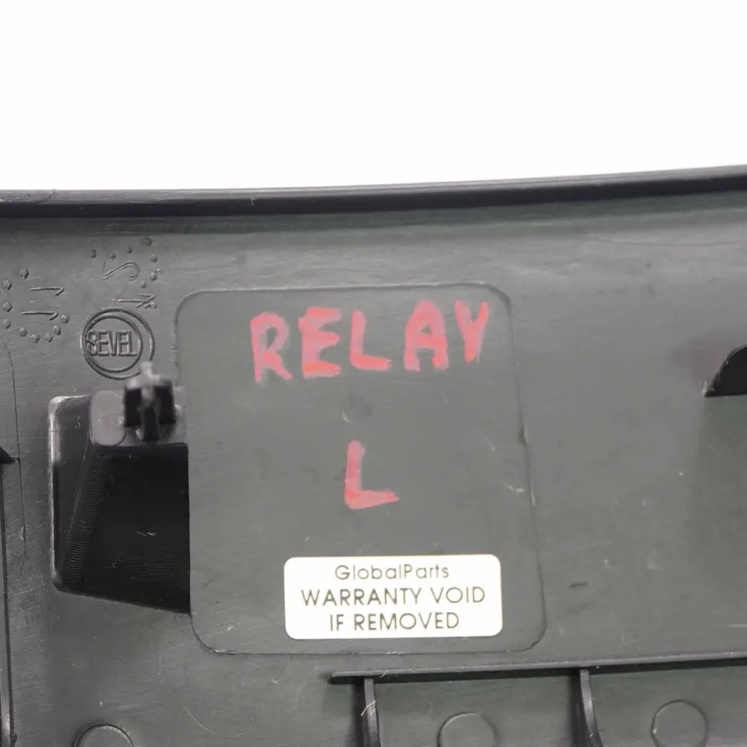 Tapacubos Fiat Ducato Peugeot Boxer Tapa Delantera Izquierda para con número de pieza 1311460070 Tapacubos Fiat Ducato Peugeot Boxer Tapa Delantera Izquierda - SKU 1311460070 - Número de pieza 1311460070